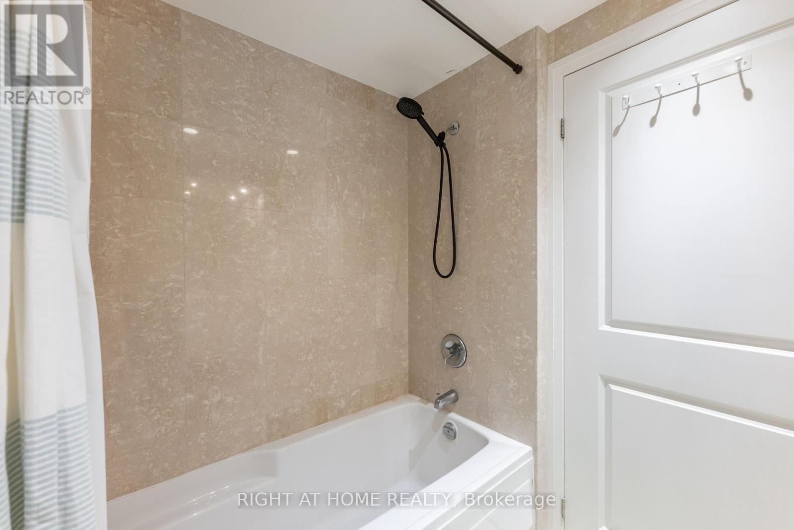 704 - 1430 Yonge Street, Toronto, Ontario  M4T 1Y6 - Photo 39 - C12879900