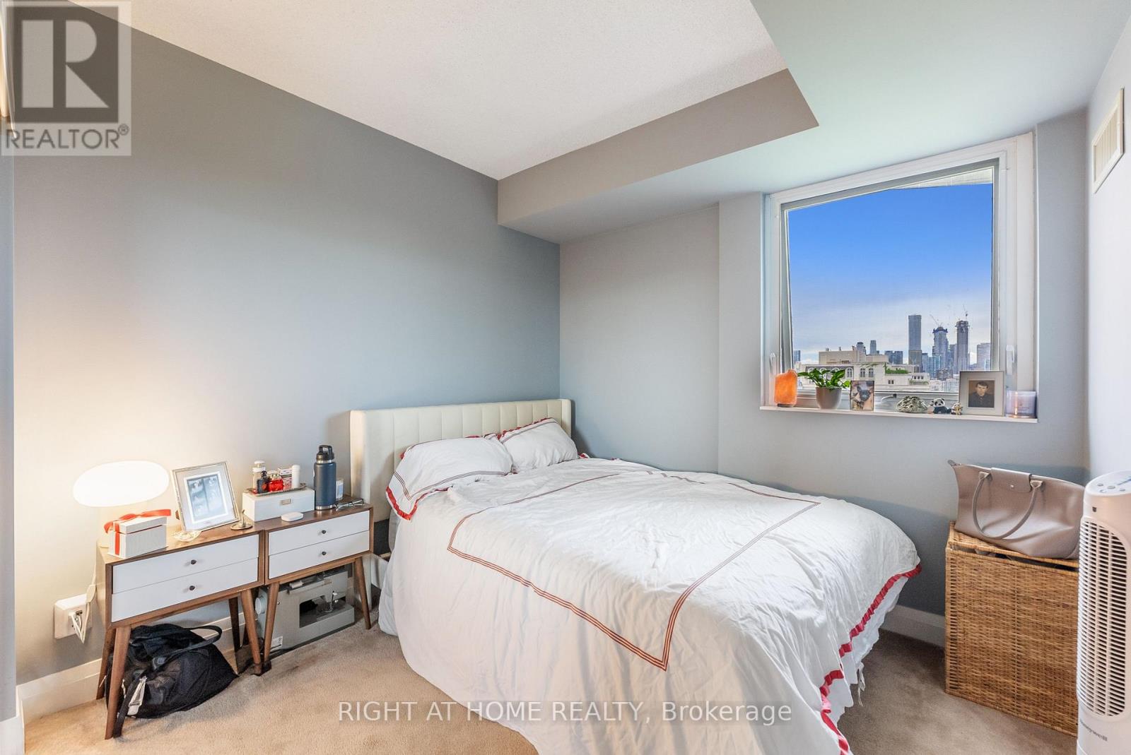 704 - 1430 Yonge Street, Toronto, Ontario  M4T 1Y6 - Photo 4 - C12879900