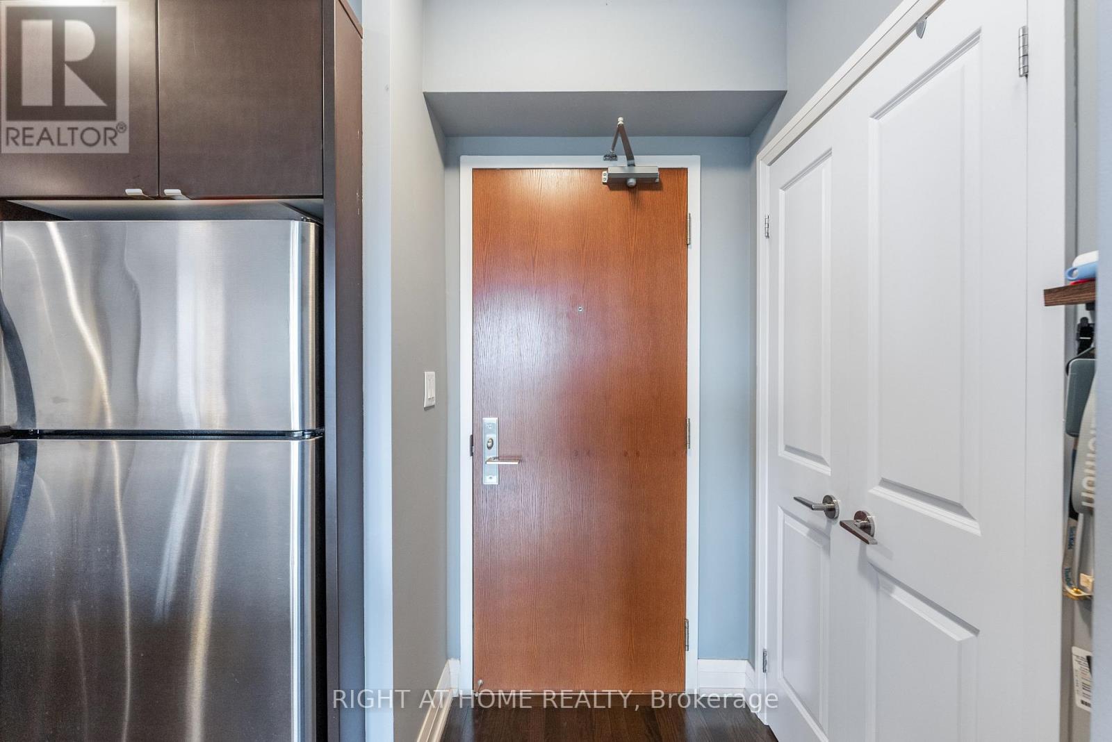 704 - 1430 Yonge Street, Toronto, Ontario  M4T 1Y6 - Photo 7 - C12879900