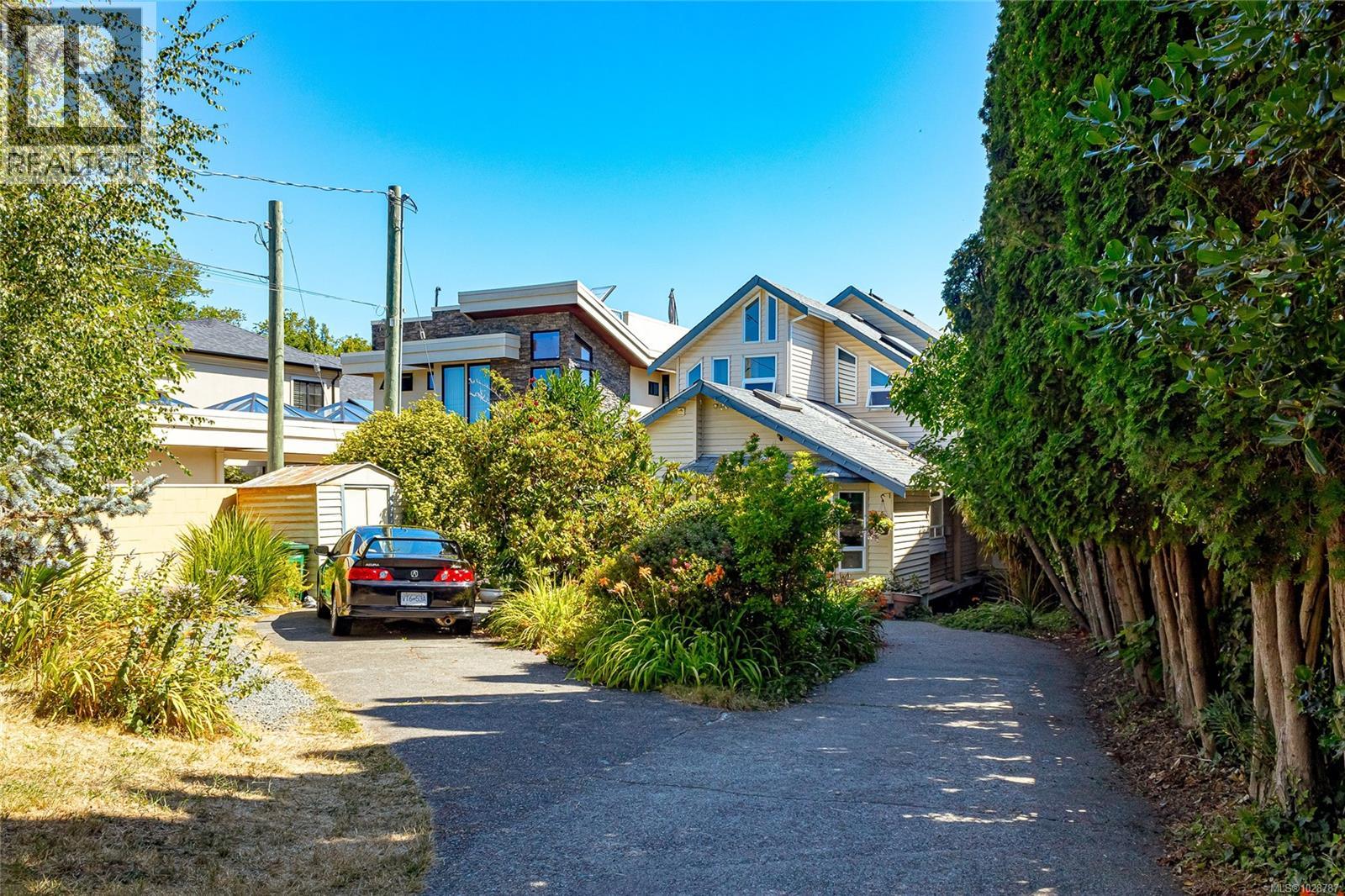 157 Robertson St, Victoria, British Columbia  V8S 3X3 - Photo 6 - 1028787