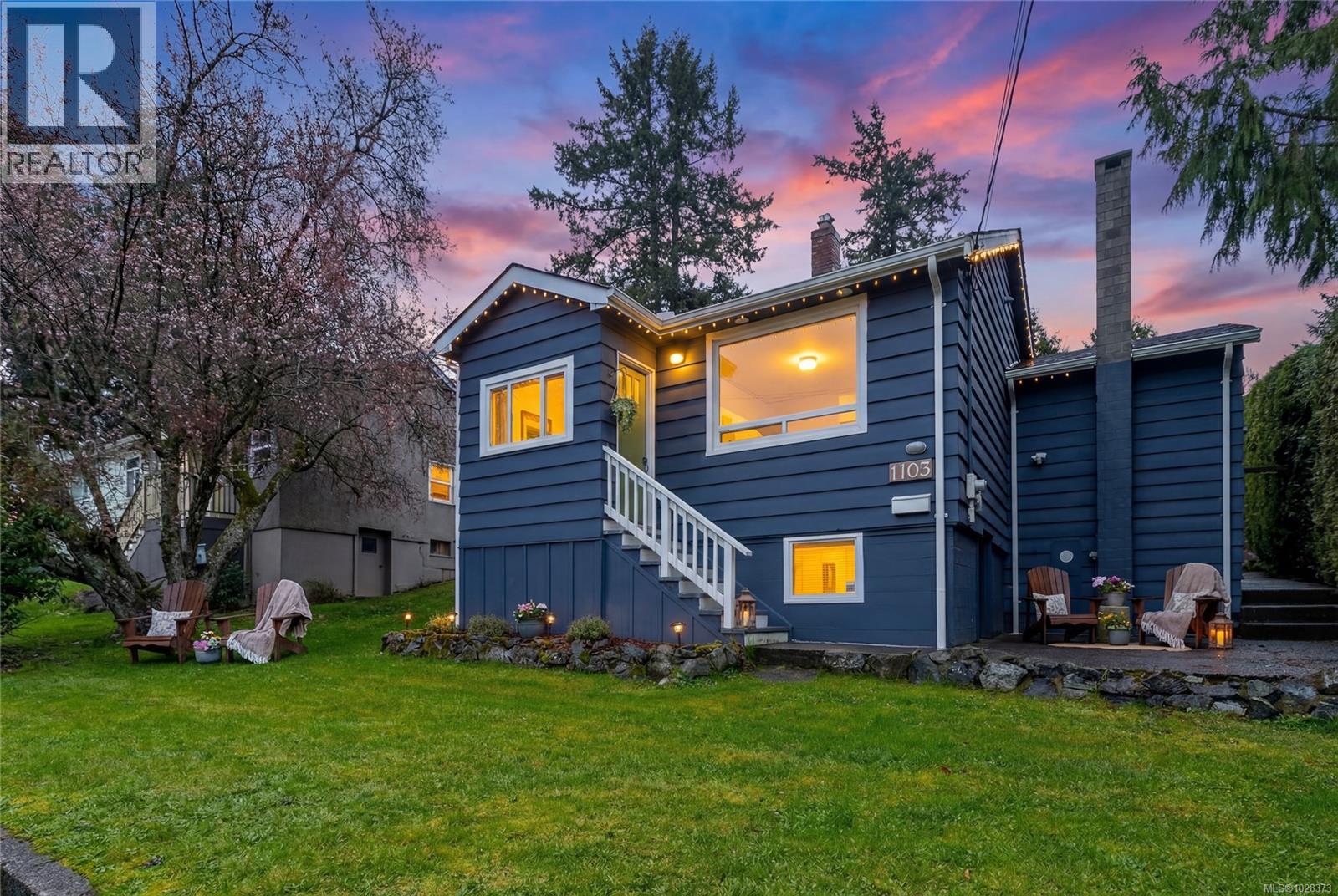 1103 Lockley Rd, Esquimalt, British Columbia