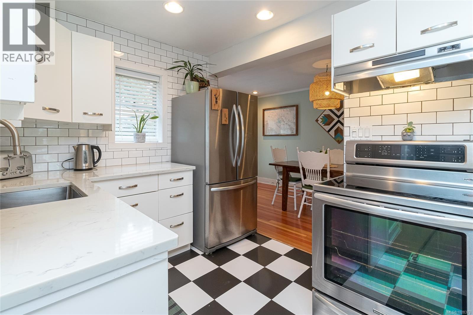 1103 Lockley Rd, Esquimalt, British Columbia  V9A 4S4 - Photo 13 - 1028373