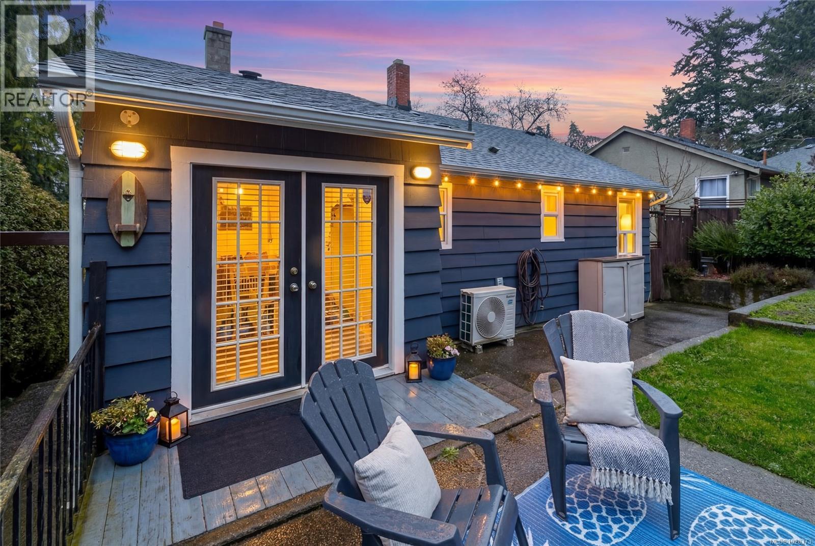 1103 Lockley Rd, Esquimalt, British Columbia  V9A 4S4 - Photo 3 - 1028373