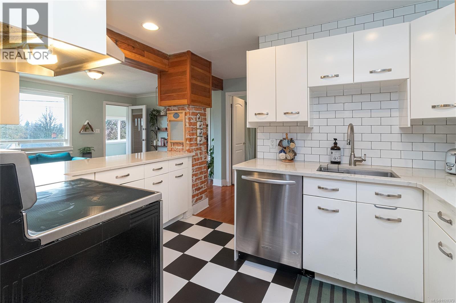 1103 Lockley Rd, Esquimalt, British Columbia  V9A 4S4 - Photo 9 - 1028373