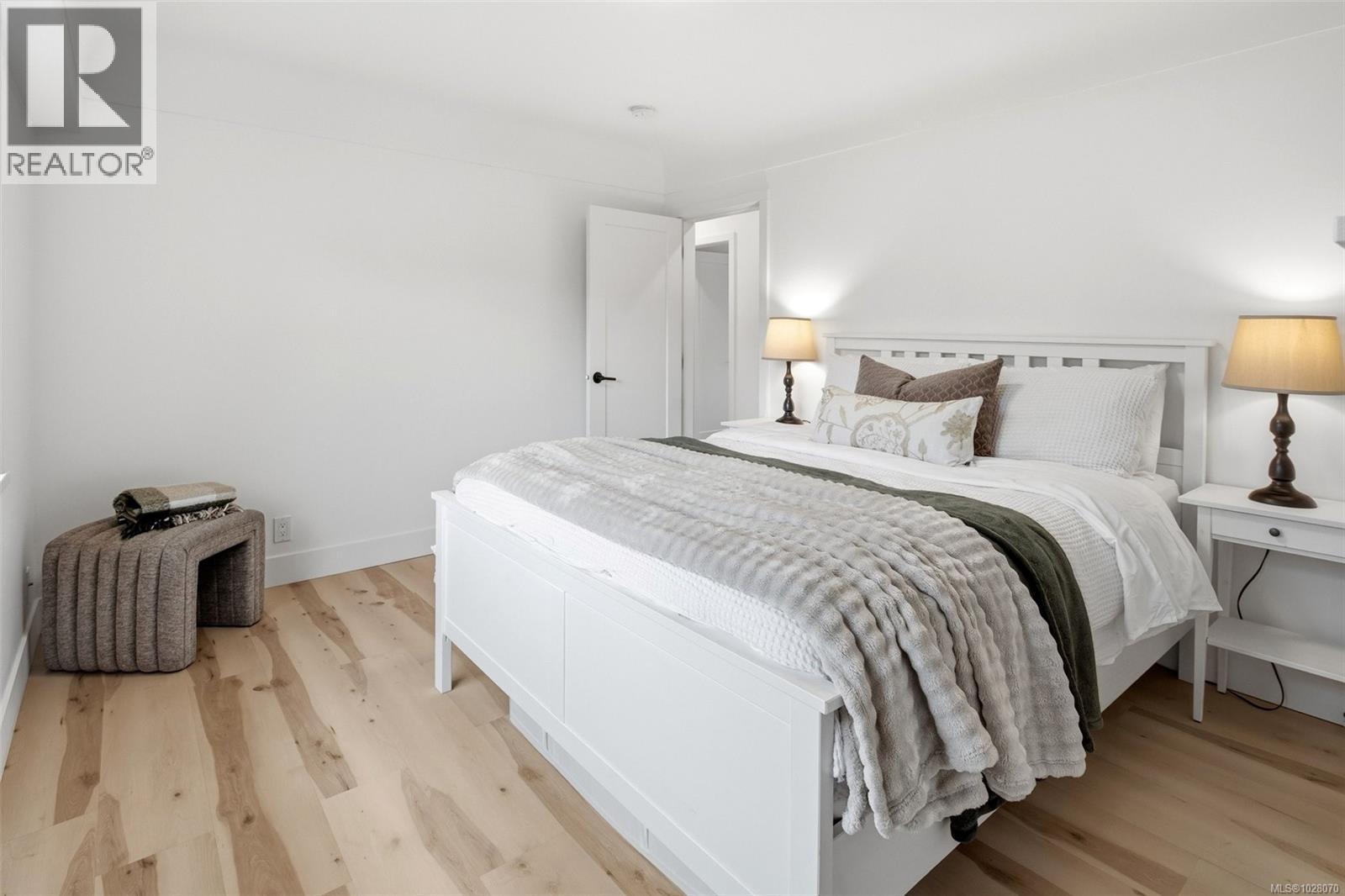 3903 Lauder Rd, Saanich, British Columbia  V8N 4H3 - Photo 12 - 1028070