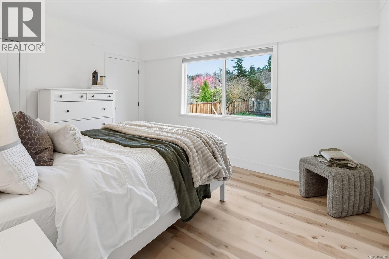 3903 Lauder Rd, Saanich, British Columbia  V8N 4H3 - Photo 13 - 1028070