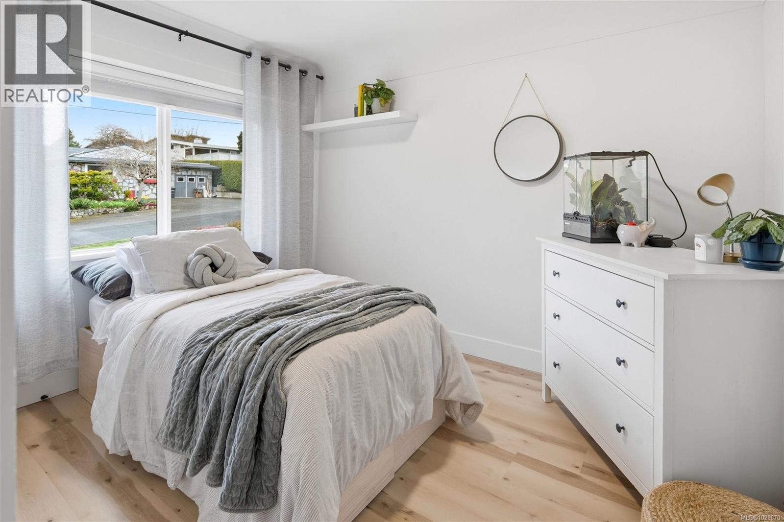 3903 Lauder Rd, Saanich, British Columbia  V8N 4H3 - Photo 15 - 1028070