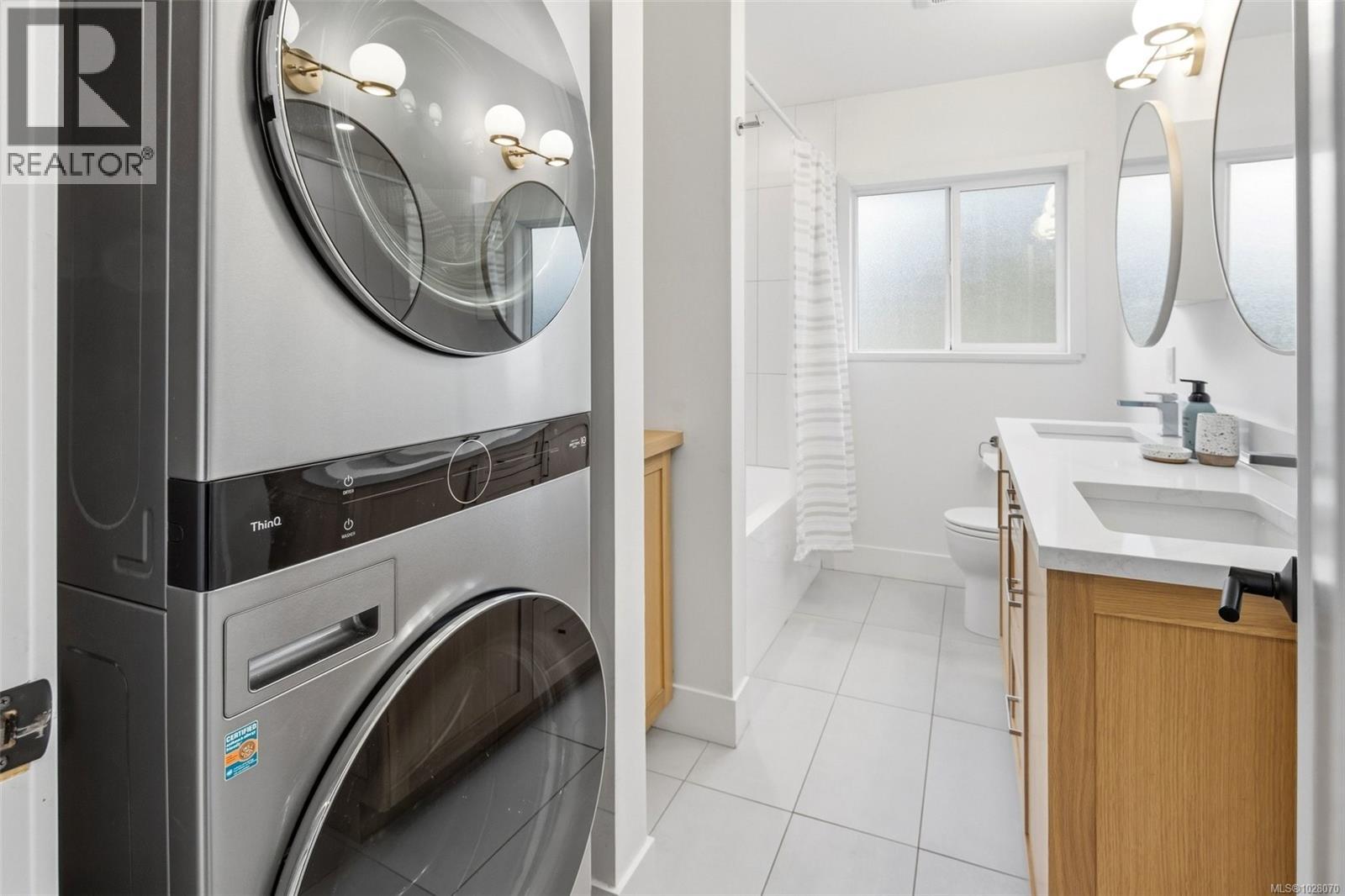 3903 Lauder Rd, Saanich, British Columbia  V8N 4H3 - Photo 16 - 1028070