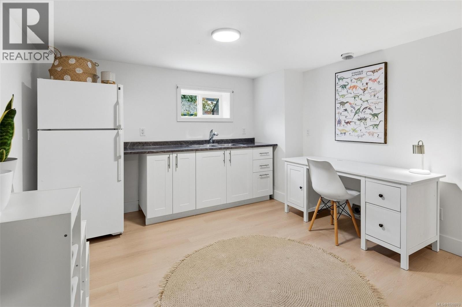 3903 Lauder Rd, Saanich, British Columbia  V8N 4H3 - Photo 22 - 1028070