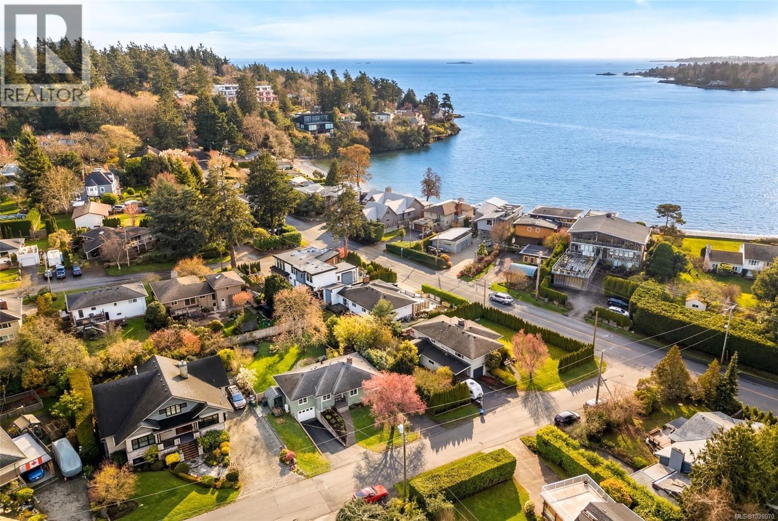 3903 Lauder Rd, Saanich, British Columbia  V8N 4H3 - Photo 36 - 1028070