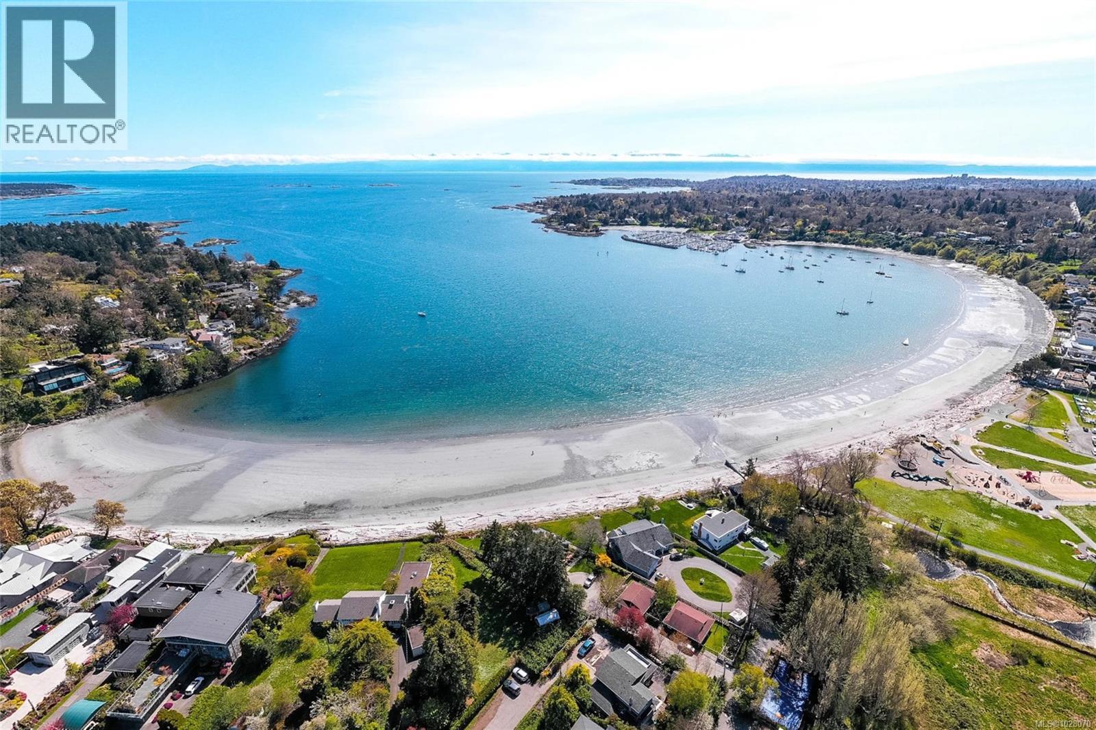 3903 Lauder Rd, Saanich, British Columbia  V8N 4H3 - Photo 37 - 1028070