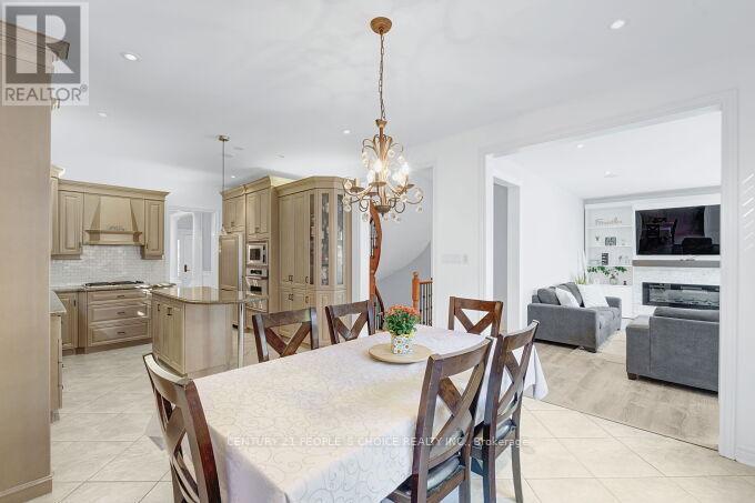 49 Humber Forest Court, Vaughan, Ontario  L4H 1N3 - Photo 12 - N12879842