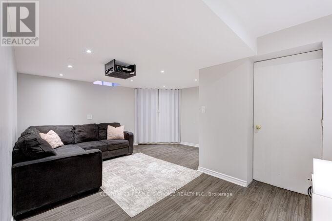 49 Humber Forest Court, Vaughan, Ontario  L4H 1N3 - Photo 26 - N12879842