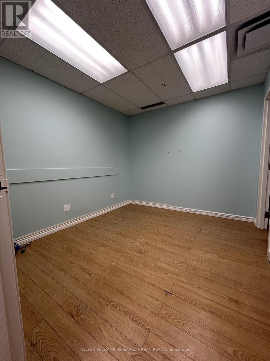 201 - 10132 Yonge Street, Richmond Hill, Ontario  L4C 1T6 - Photo 14 - N12879880