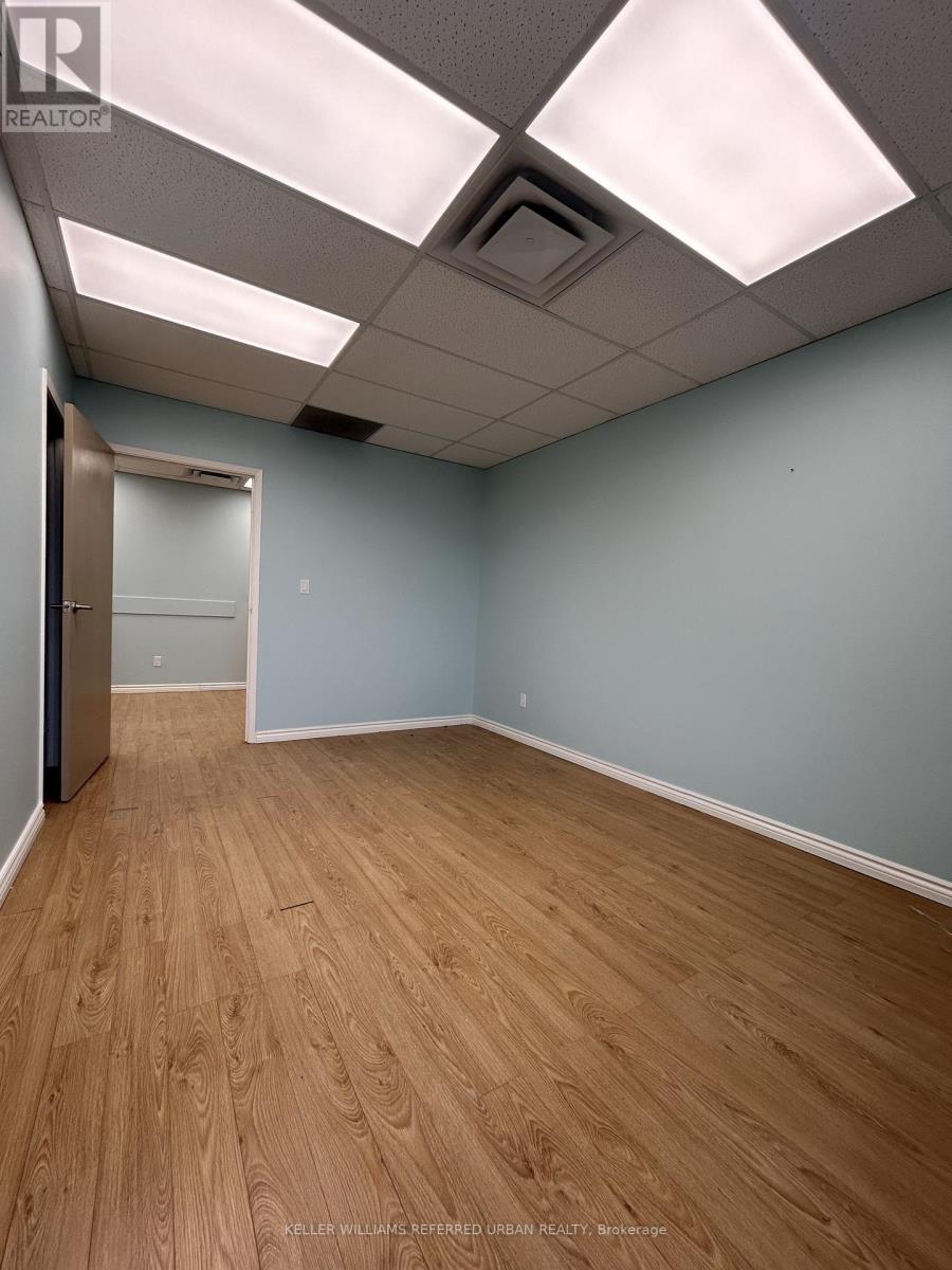 201 - 10132 Yonge Street, Richmond Hill, Ontario  L4C 1T6 - Photo 17 - N12879880