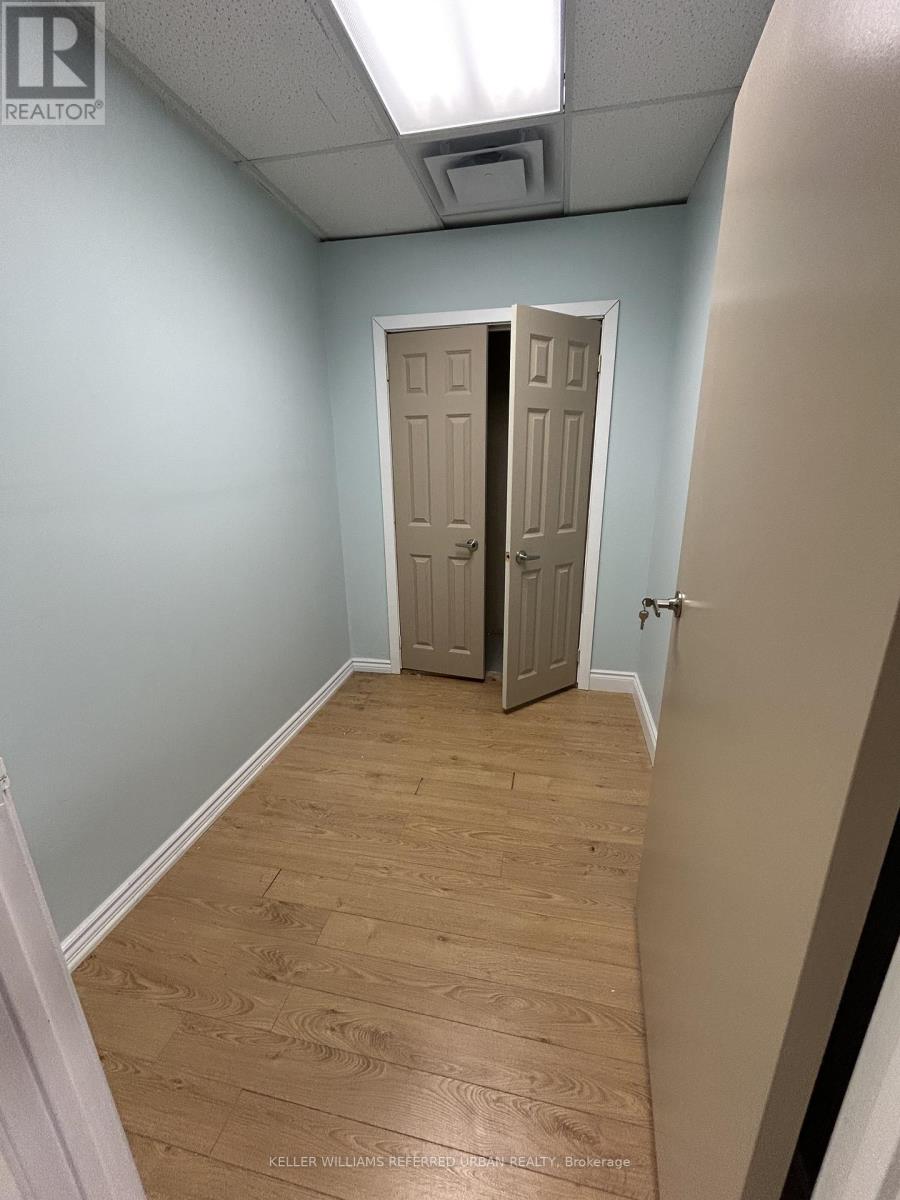 201 - 10132 Yonge Street, Richmond Hill, Ontario  L4C 1T6 - Photo 7 - N12879880