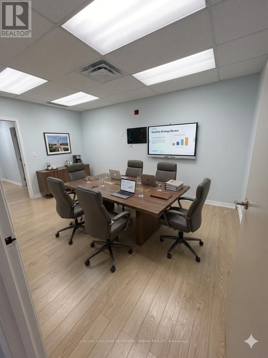 201 - 10132 Yonge Street, Richmond Hill, Ontario  L4C 1T6 - Photo 8 - N12879880