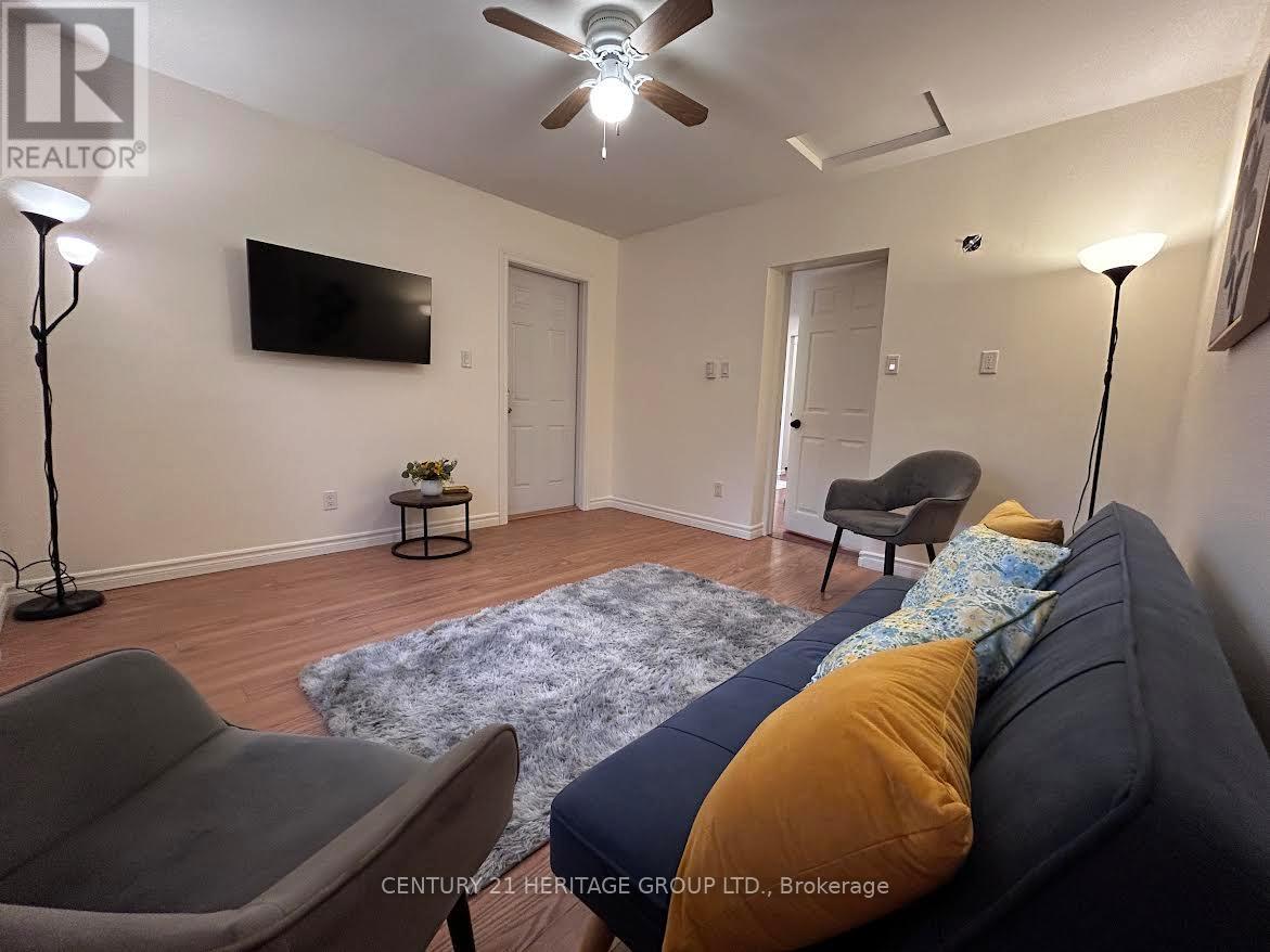 38 Gray Crescent, Richmond Hill, Ontario  L4C 5V5 - Photo 6 - N12879890