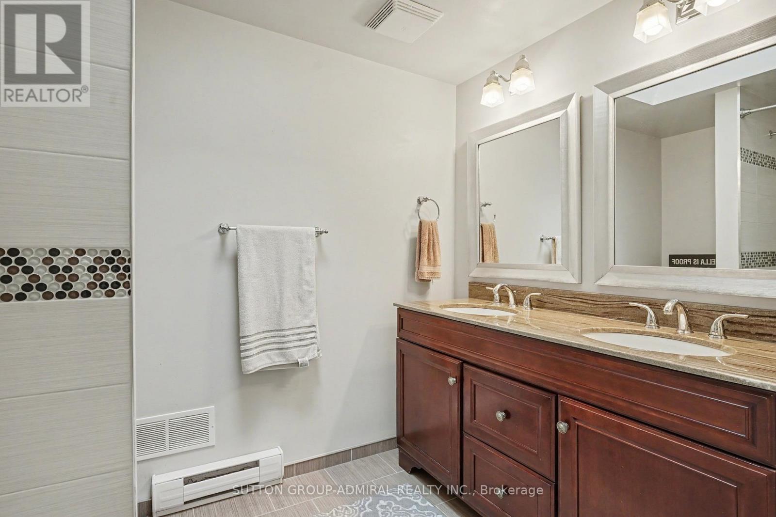 14628 Woodbine Avenue, Whitchurch-Stouffville, Ontario  L4A 2H5 - Photo 16 - N12879892