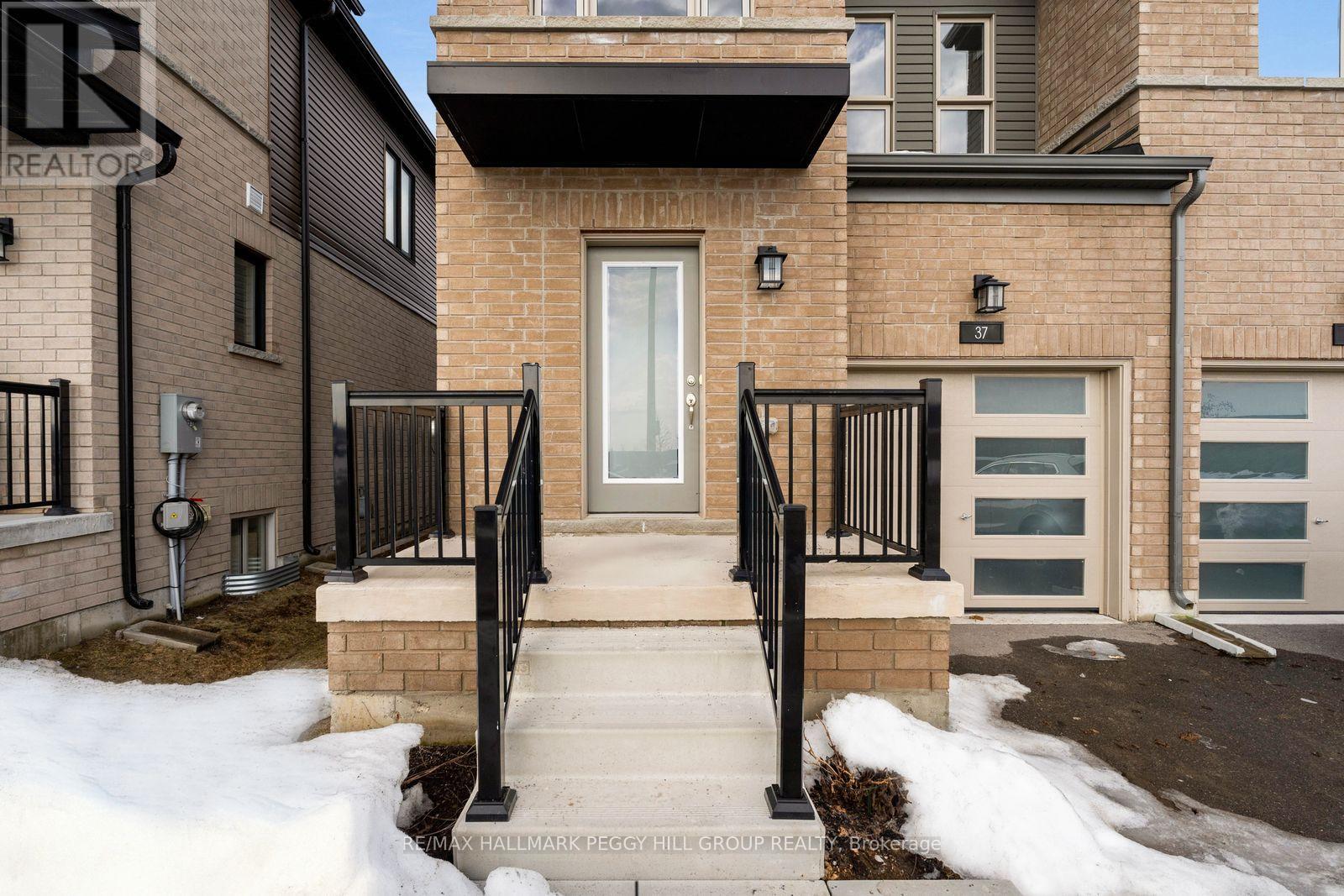 37 Turnberry Lane, Barrie (Painswick South), Ontario  L9J 0M8 - Photo 3 - S12879946