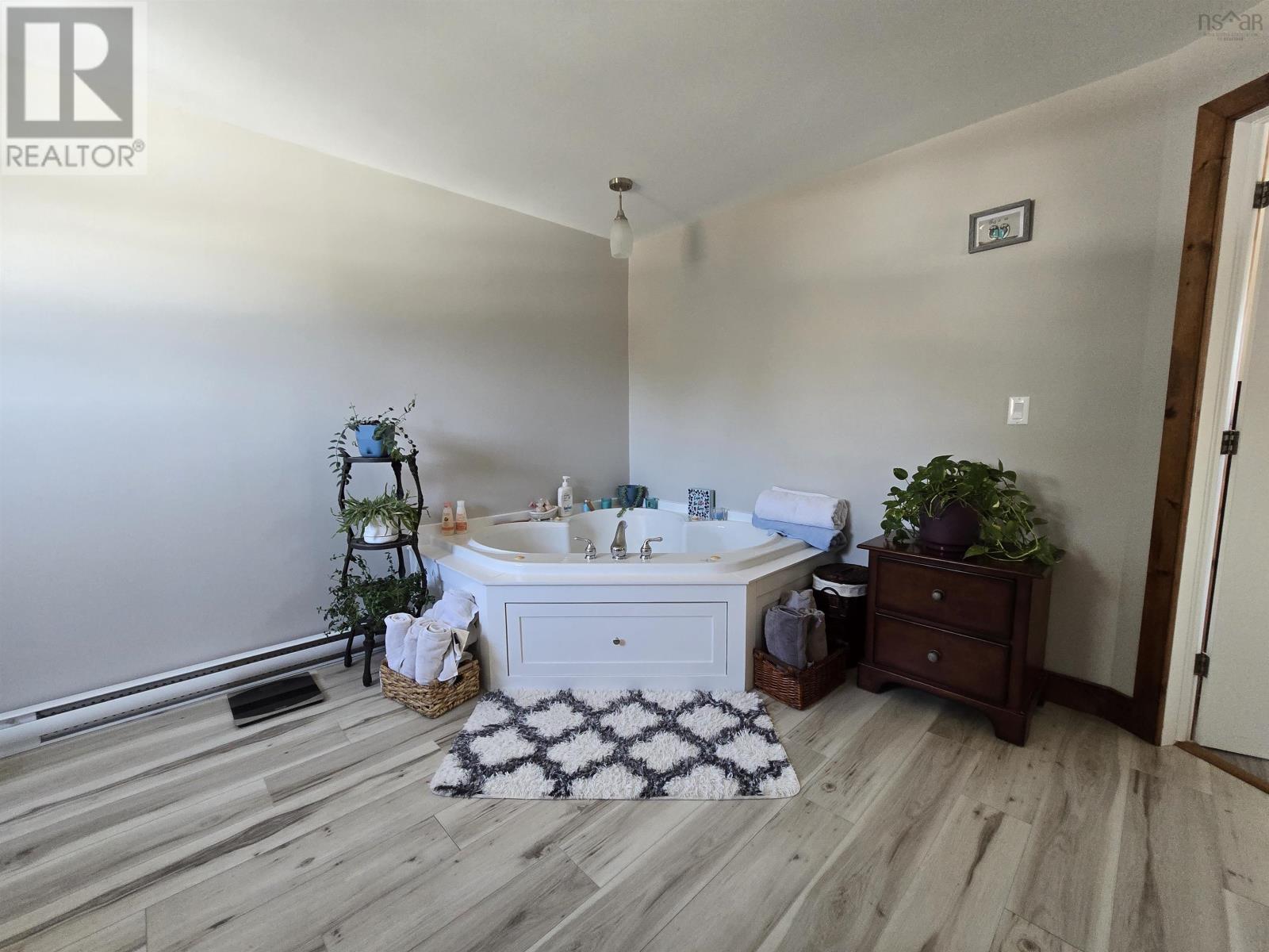 19 Bond Drive, Chester, Nova Scotia  B0J 1J0 - Photo 28 - 202604428