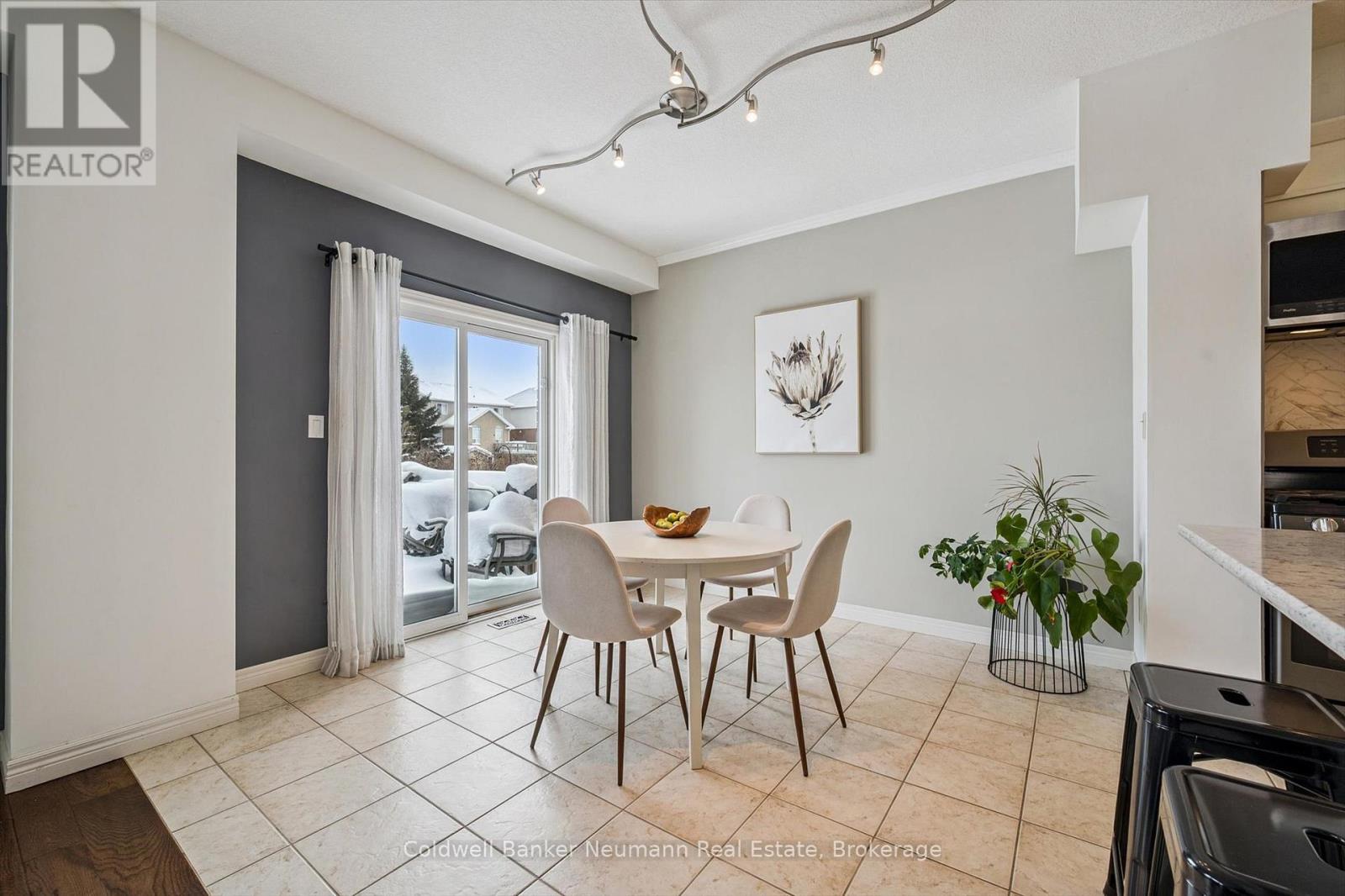 23 Spencer Crescent, Guelph (Pineridge/westminster Woods), Ontario  N1L 1M2 - Photo 9 - X12865104