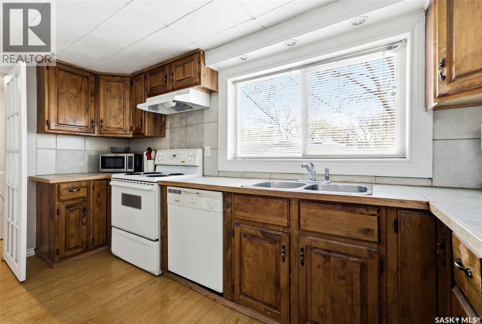 1905 Toronto Street, Regina, Saskatchewan  S4P 1M9 - Photo 10 - SK030332