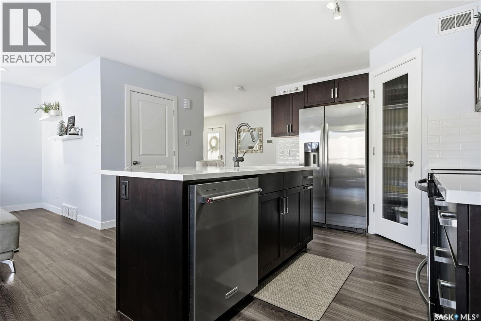 8804 Kestral Drive, Regina, Saskatchewan  S4Y 0C2 - Photo 11 - SK030174