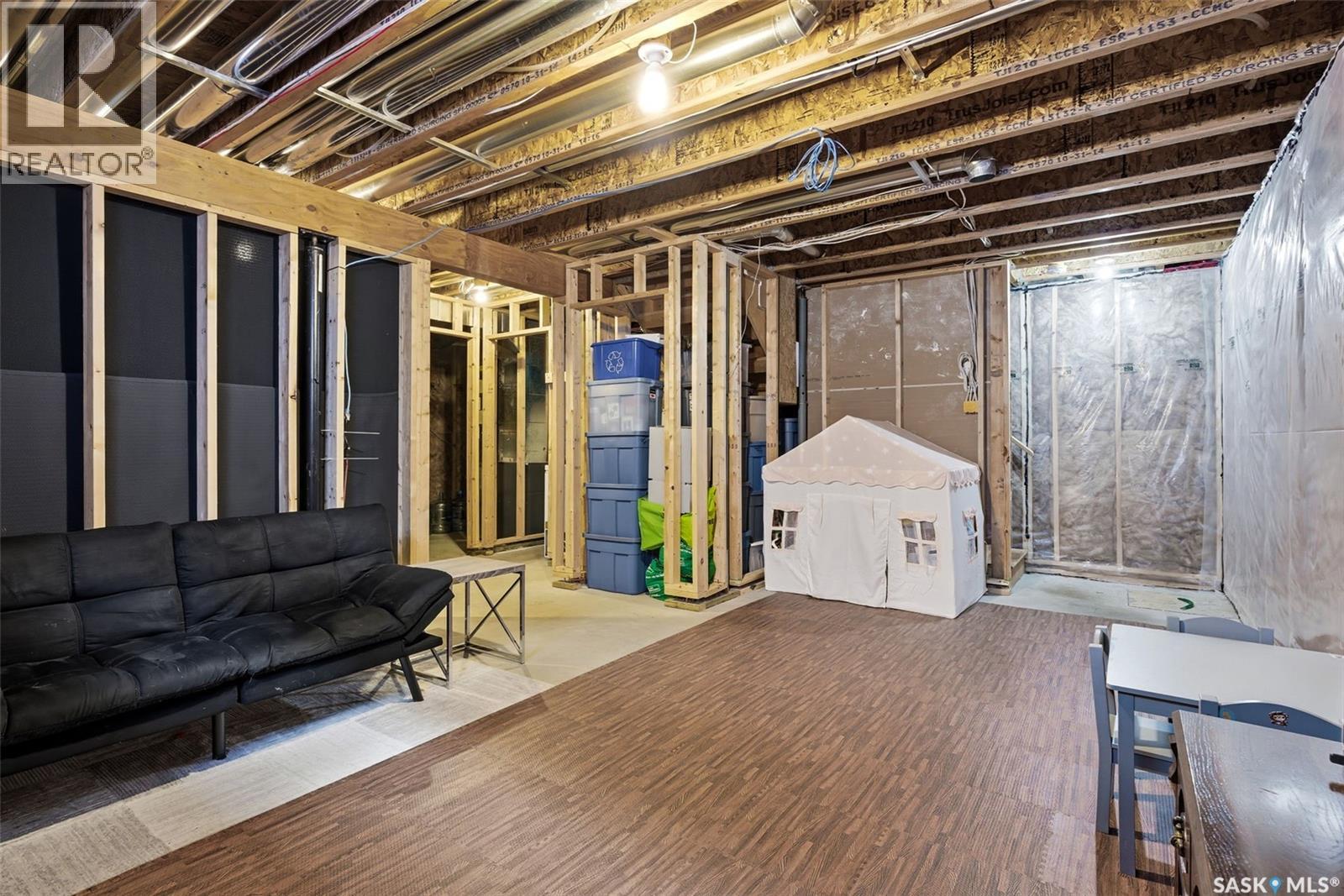 8804 Kestral Drive, Regina, Saskatchewan  S4Y 0C2 - Photo 31 - SK030174