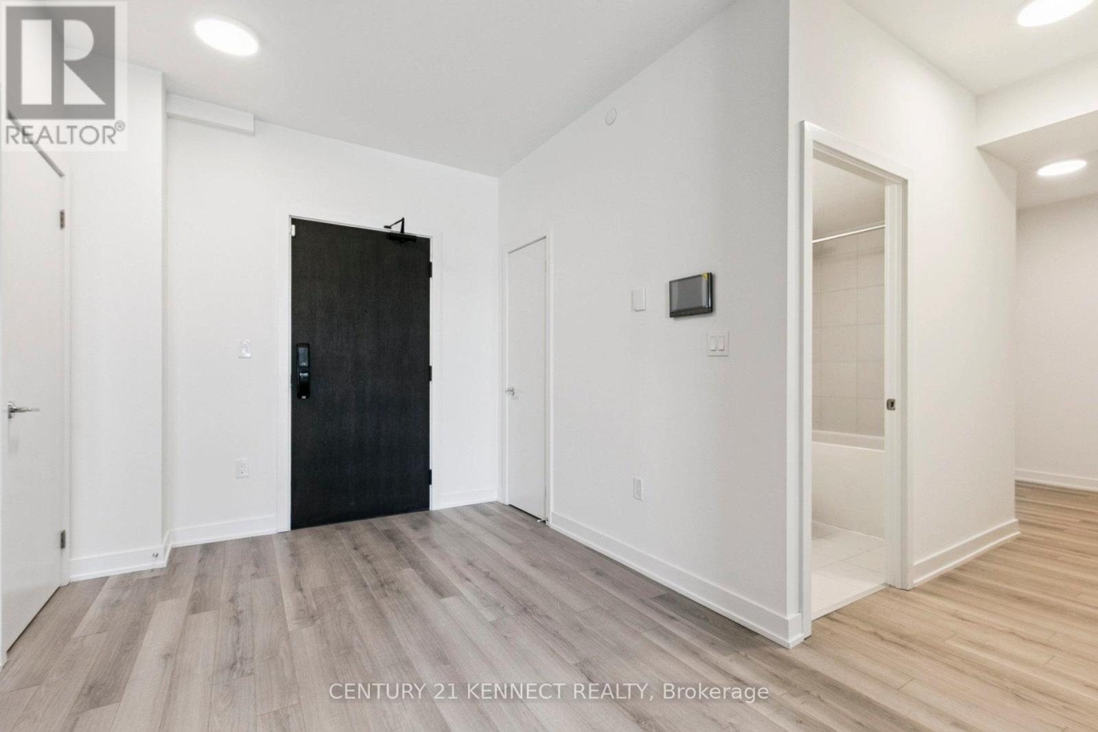 301 - 1005 Dundas Street, Oakville (Jm Joshua Meadows), Ontario  L6H 8C7 - Photo 14 - W12879814