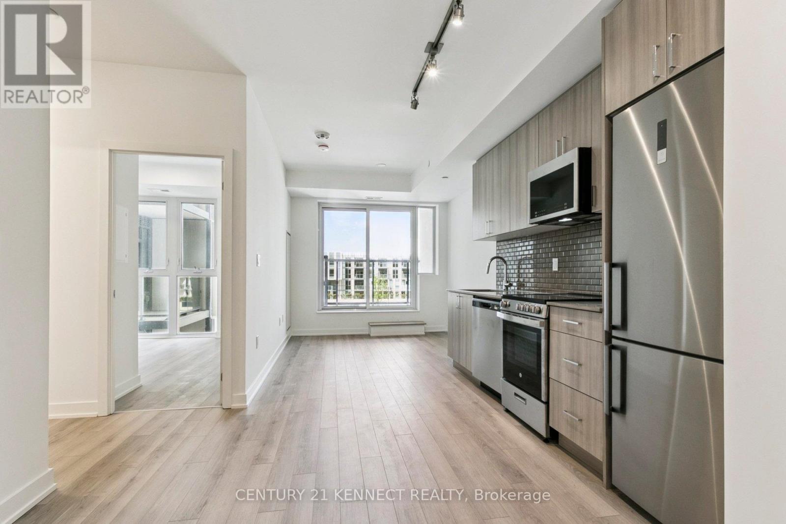 301 - 1005 Dundas Street, Oakville (Jm Joshua Meadows), Ontario  L6H 8C7 - Photo 3 - W12879814