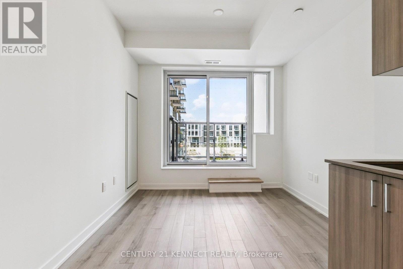 301 - 1005 Dundas Street, Oakville (Jm Joshua Meadows), Ontario  L6H 8C7 - Photo 4 - W12879814