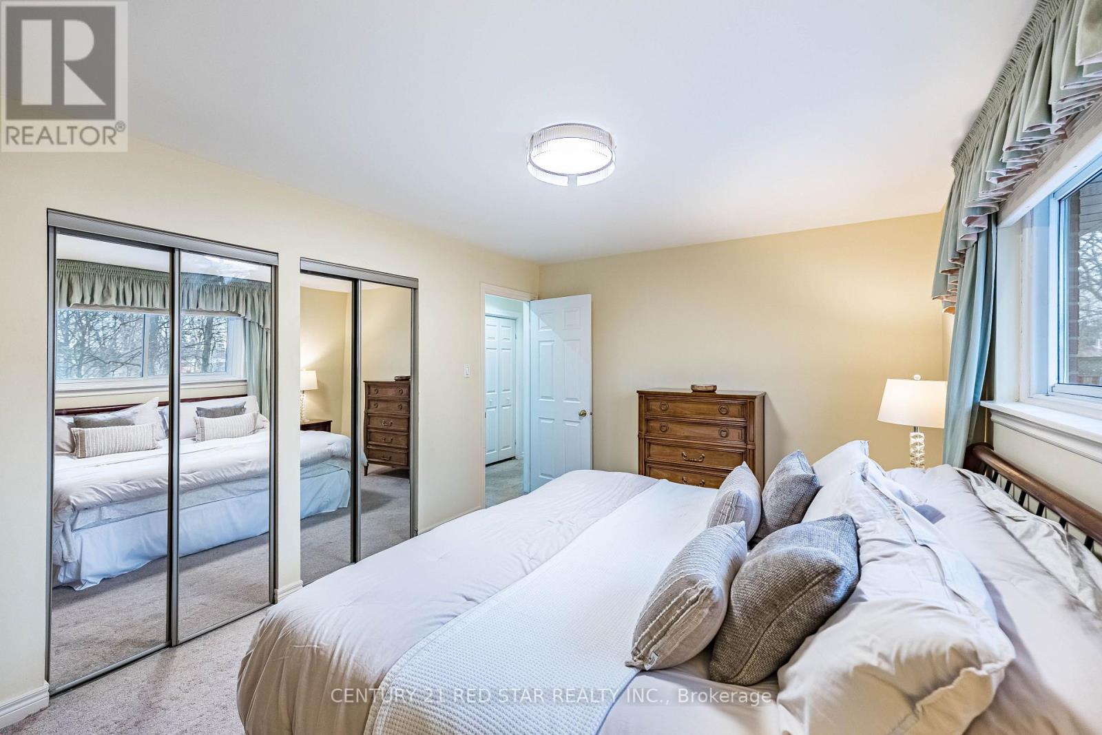 25 Devonshire Drive, Brampton (Southgate), Ontario  L6T 3G5 - Photo 21 - W12879824