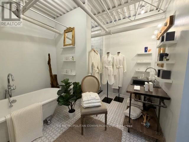 40 - 1444 Dupont Street, Toronto (Dovercourt-Wallace Emerson-Junction), Ontario  M6P 4H3 - Photo 9 - W12879874