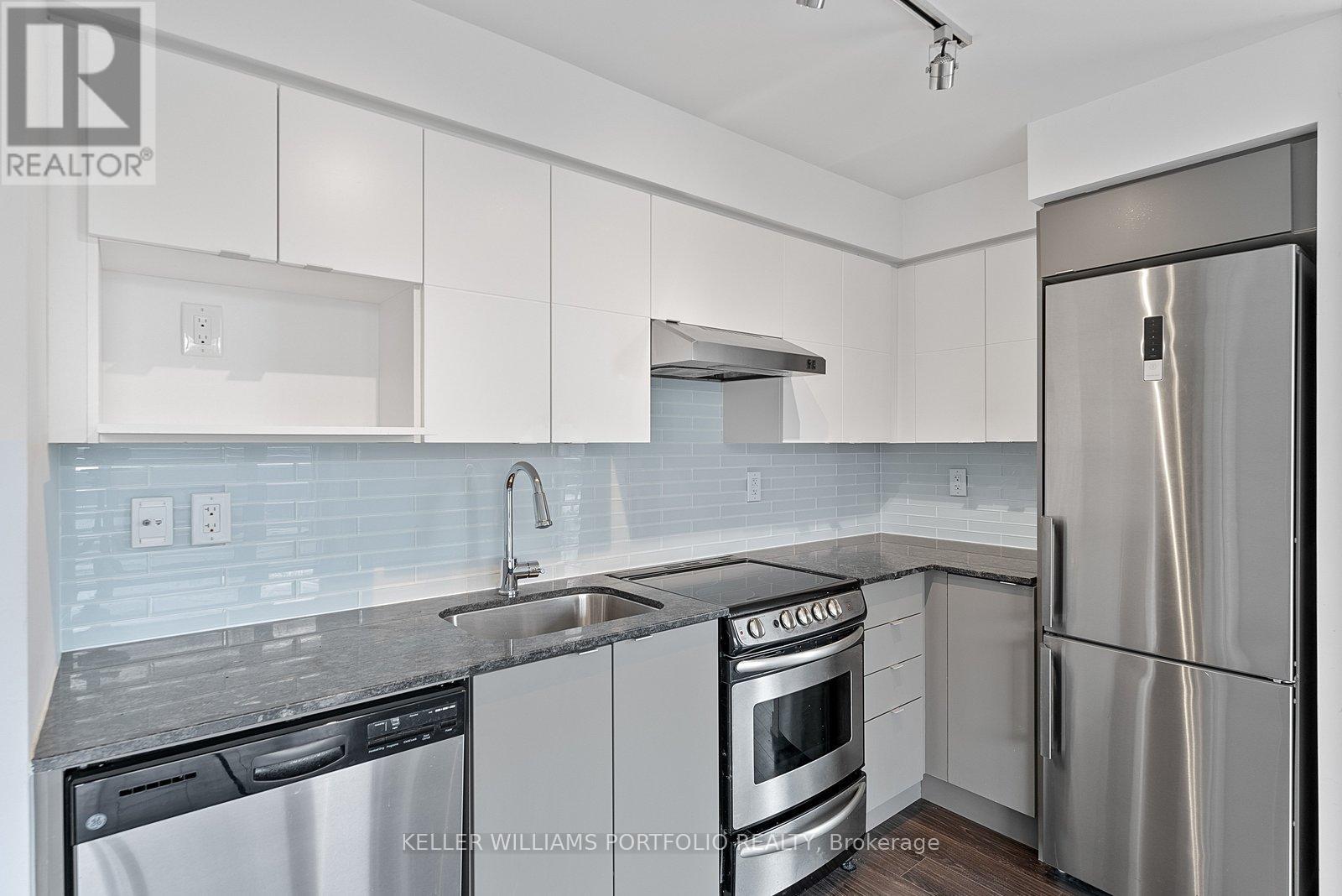 322 - 160 Flemington Road, Toronto (Yorkdale-Glen Park), Ontario  M6A 0A9 - Photo 11 - W12879936