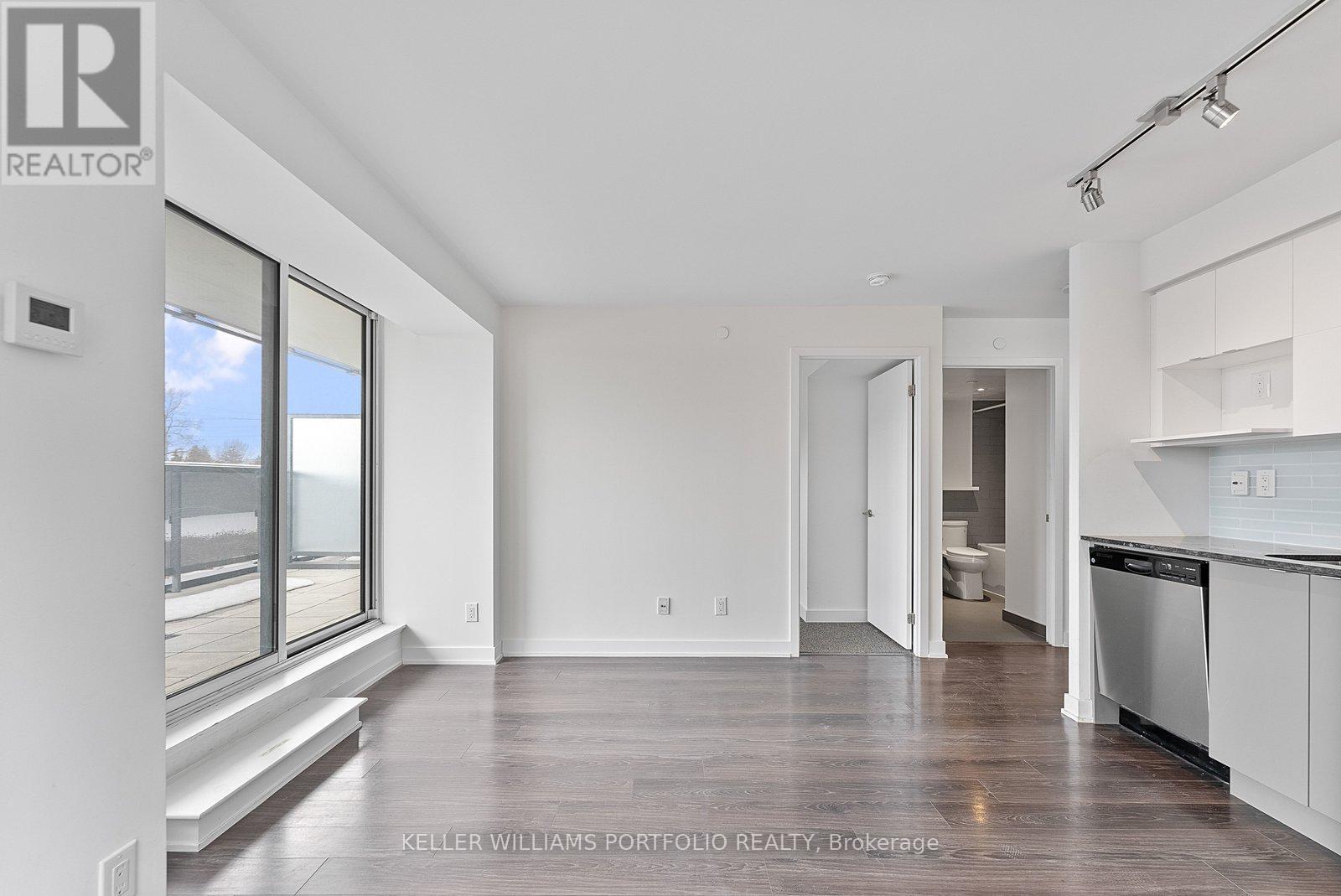 322 - 160 Flemington Road, Toronto (Yorkdale-Glen Park), Ontario  M6A 0A9 - Photo 8 - W12879936