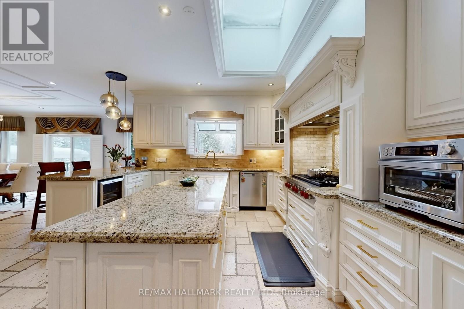 14 Robert Gray Road, Whitchurch-Stouffville, Ontario  L4A 1M4 - Photo 7 - N12759688