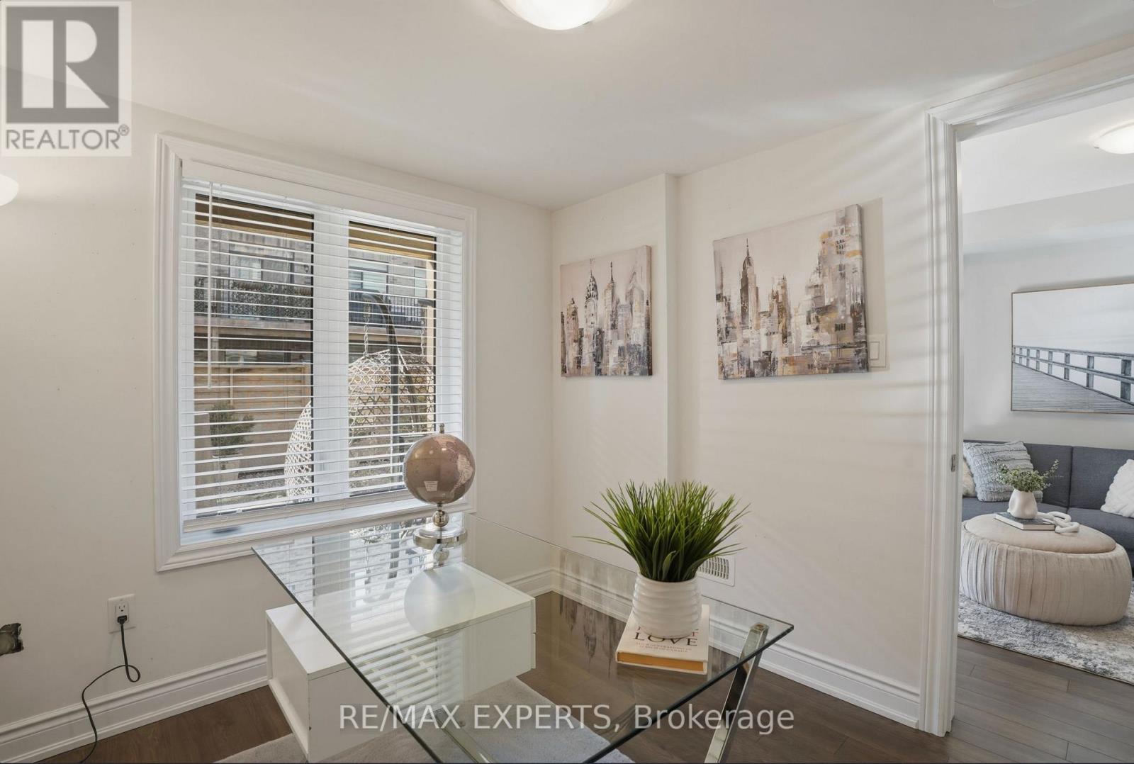 10 Augustus Terrace, Toronto, Ontario  M8Z 0E4 - Photo 26 - W12879332