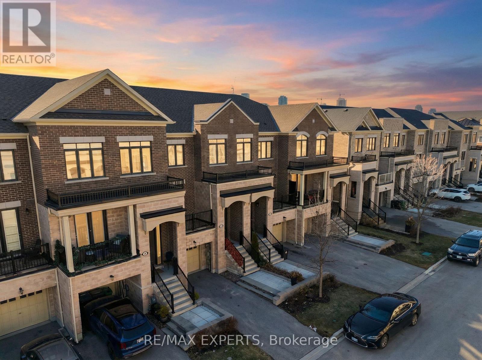 10 Augustus Terrace, Toronto, Ontario  M8Z 0E4 - Photo 35 - W12879332