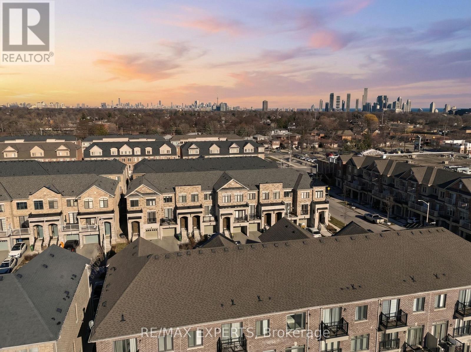 10 Augustus Terrace, Toronto, Ontario  M8Z 0E4 - Photo 36 - W12879332