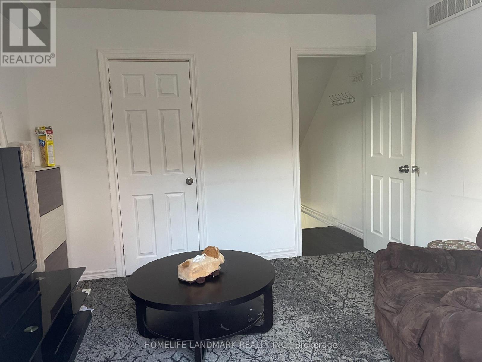 Lower - 184 Wilson Street, Hamilton (Beasley), Ontario  L8R 1E4 - Photo 7 - X12879828