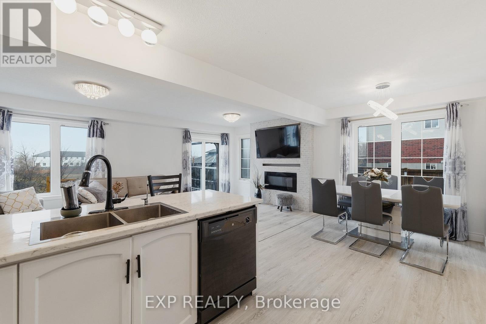 147 Kemp Crescent, Guelph, Ontario  N1E 0K1 - Photo 12 - X12879840