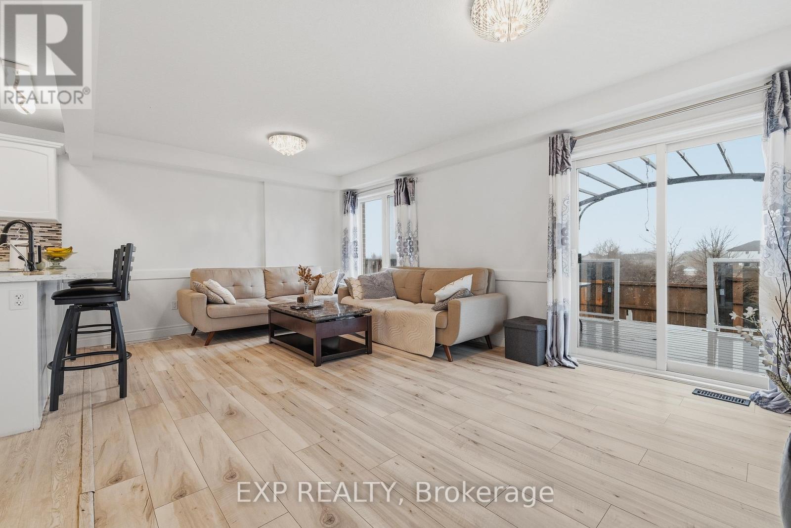 147 Kemp Crescent, Guelph, Ontario  N1E 0K1 - Photo 7 - X12879840