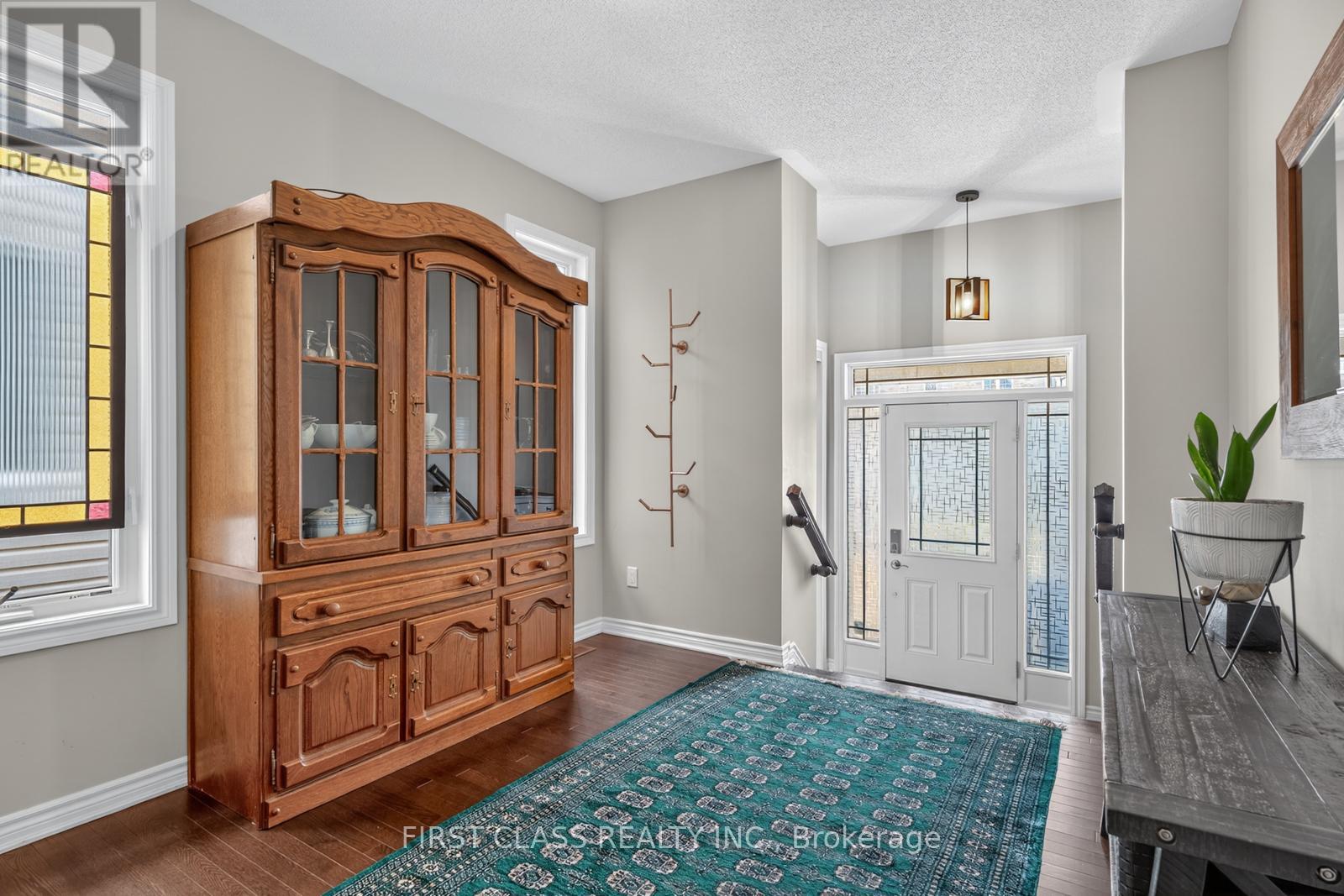 308 Autumnfield Street, Ottawa, Ontario  K2M 0J4 - Photo 2 - X12879916