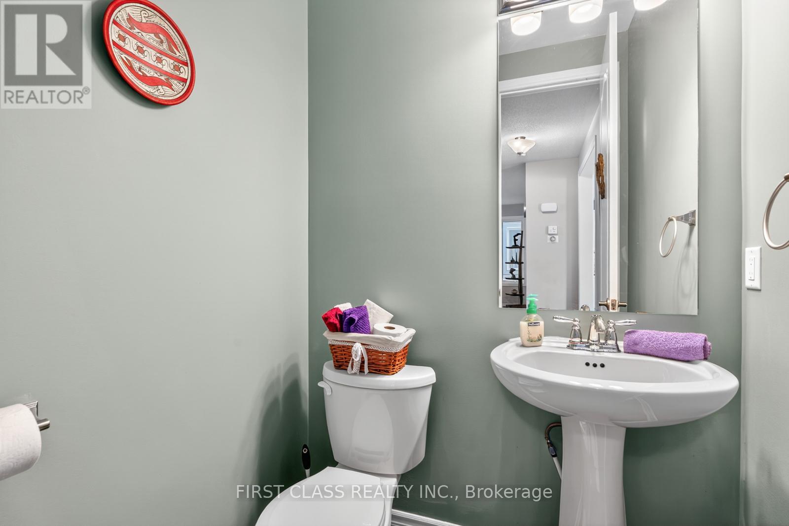 308 Autumnfield Street, Ottawa, Ontario  K2M 0J4 - Photo 6 - X12879916