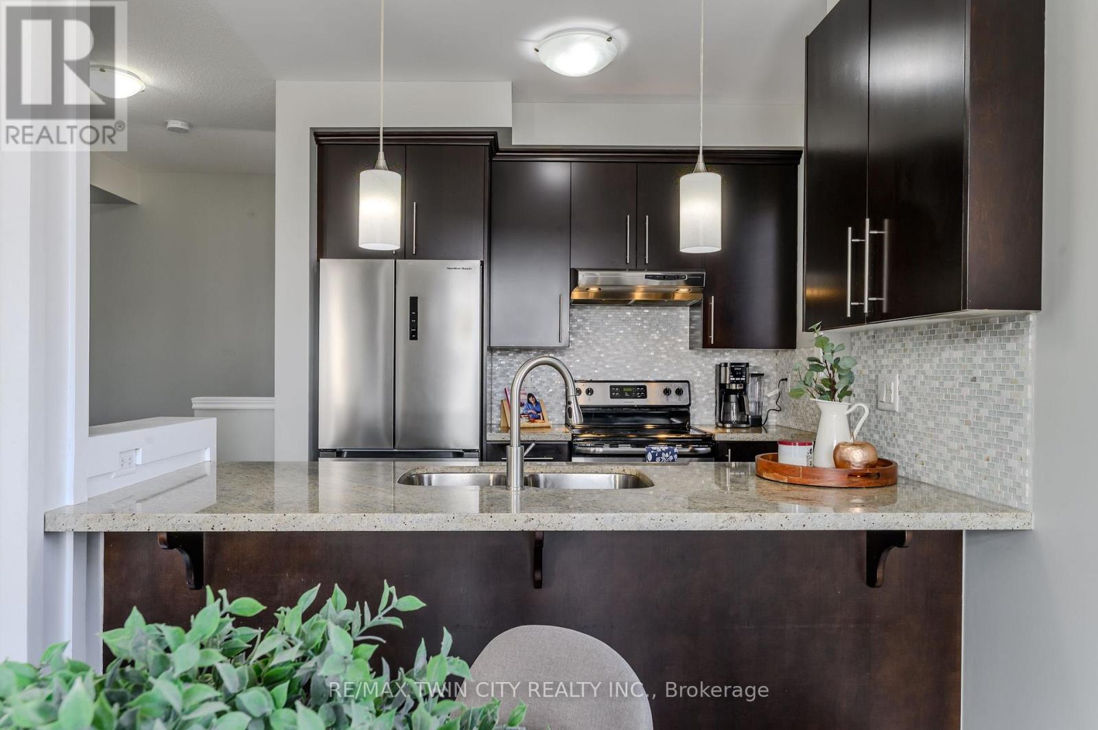 310 Fall Fair Way, Hamilton (Binbrook), Ontario  L0R 1C0 - Photo 6 - X12879926