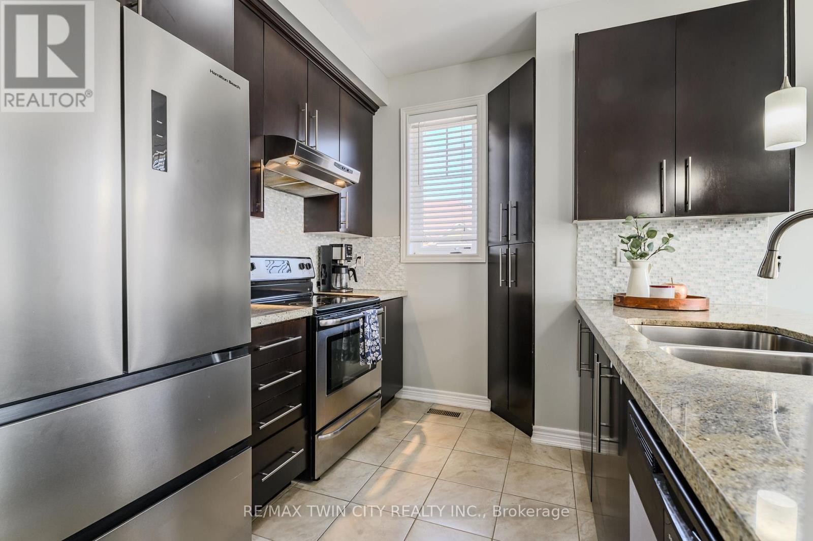 310 Fall Fair Way, Hamilton (Binbrook), Ontario  L0R 1C0 - Photo 8 - X12879926