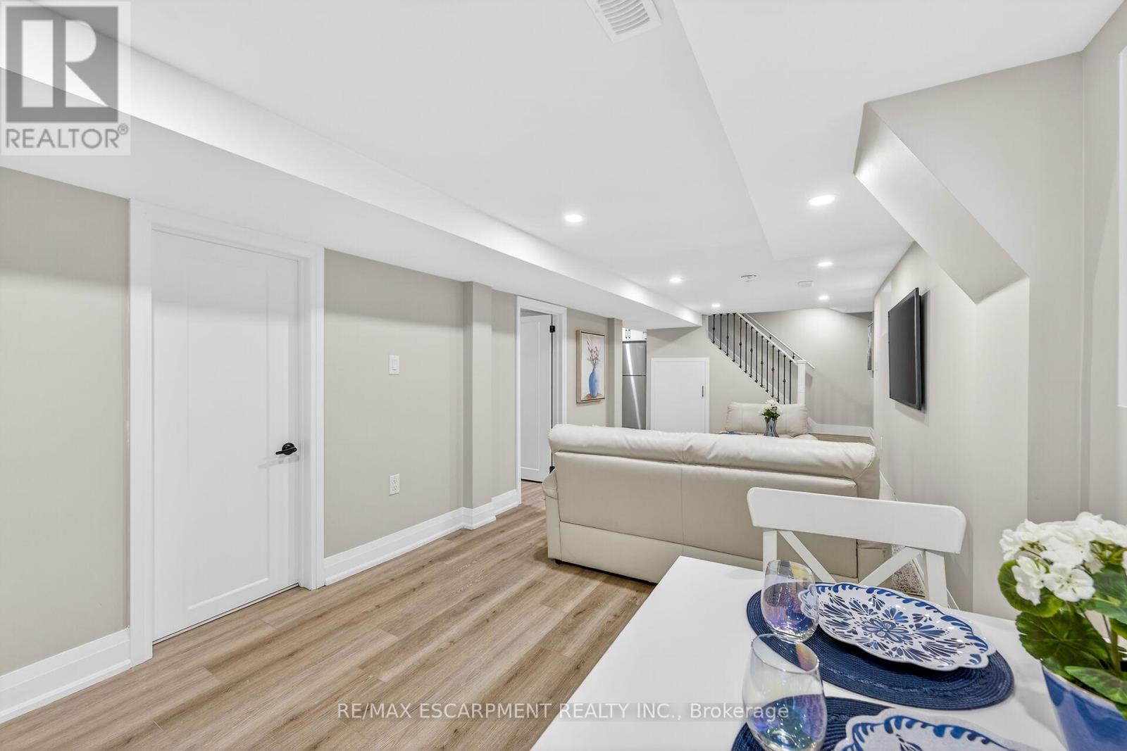 150 Brucedale Avenue E, Hamilton (Inch Park), Ontario  L9A 1N6 - Photo 37 - X12879932