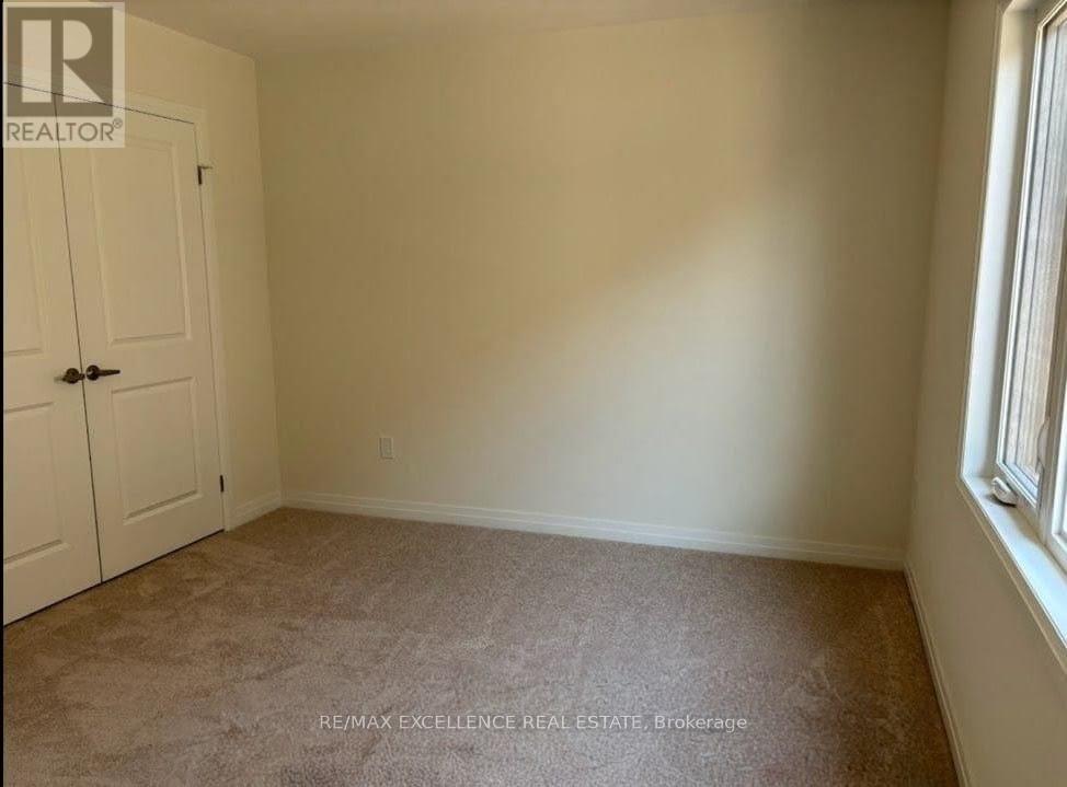 461 Robert Woolner Street S, North Dumfries, Ontario  N0B 1E0 - Photo 7 - X12879952