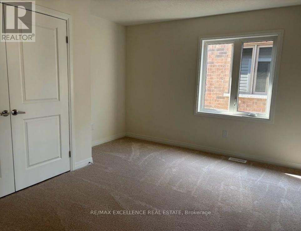 461 Robert Woolner Street S, North Dumfries, Ontario  N0B 1E0 - Photo 9 - X12879952